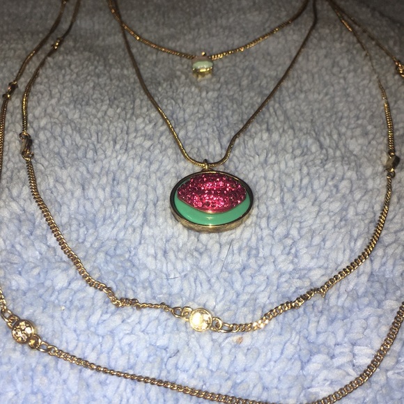 BETSEY JOHNSON: Brand new, necklaces (4) connected - Picture 4 of 4